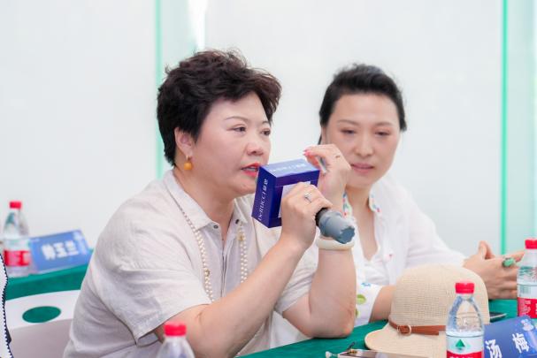 星空体育网站：见证智造魅力！百名客户探访慕思40数字化工厂(图5)