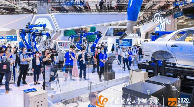 星空体育网站：中国协作机器人进入苹果链开抢“四大家族”上岗机会？可到工博会求真相……(图5)