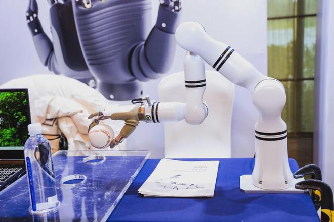 星空体育网站：傲意科技出席“2024中国机器人网年会”并作企业演讲(图3)