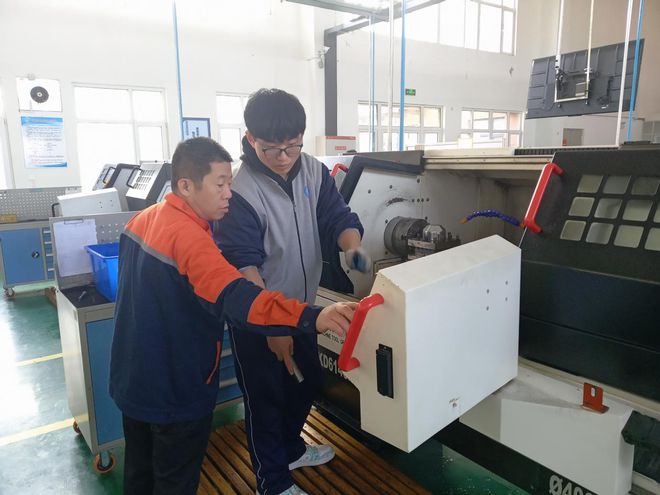 星空体育网站：章丘中等职业学校：以特色化引领专业建设(图8)