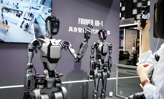 星空体育：人形机器人第一龙头中国黄金重仓4529万股股价仅为4元！(图1)