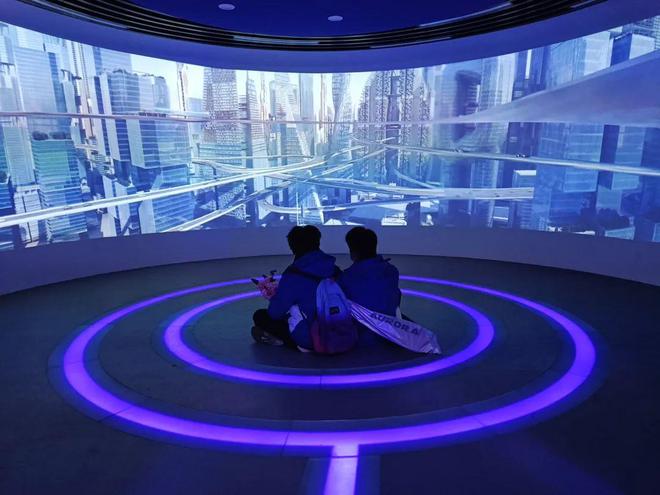 星空体育网站：体验直播电商、数智设计、机器人技术……闵行14000名学生开启职业探索之旅(图4)
