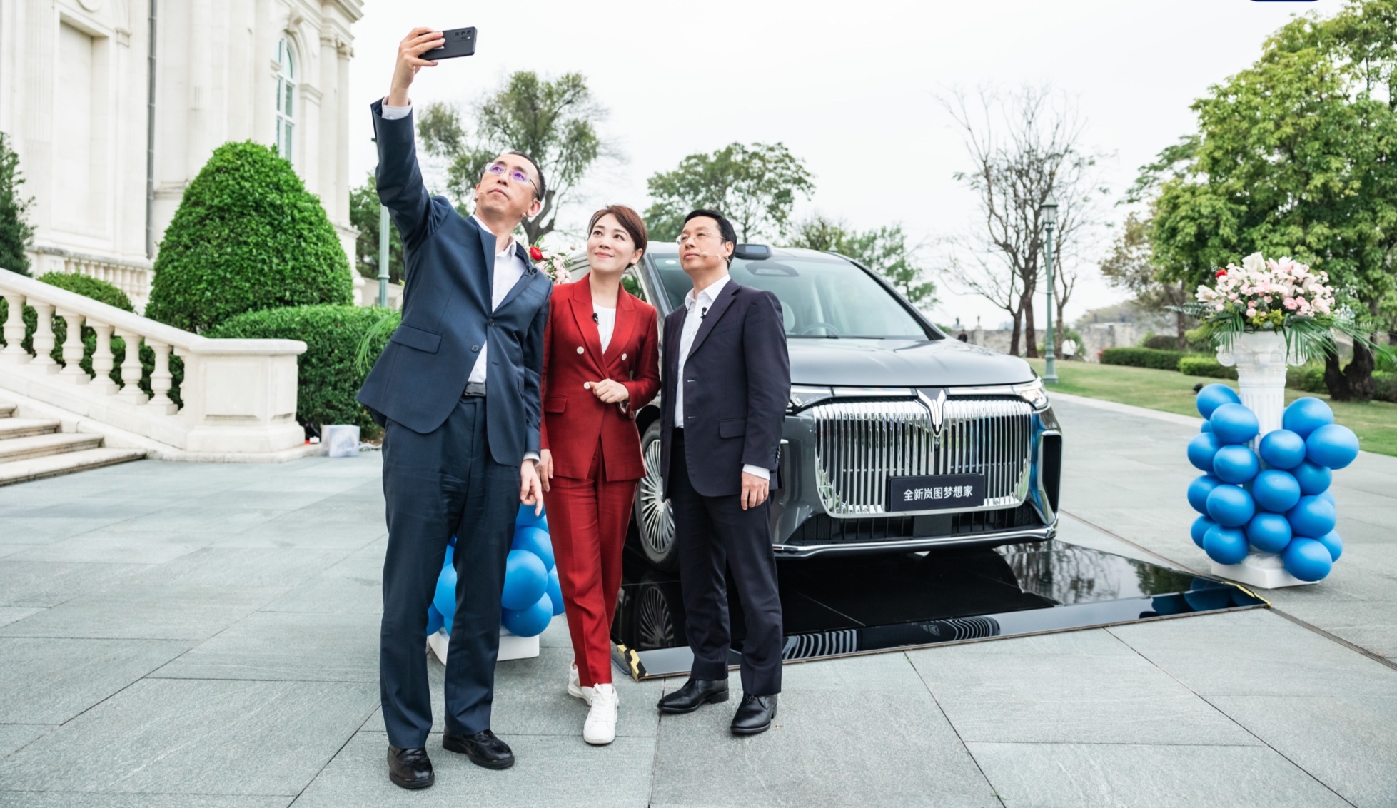 岚图全品类车型将搭载华为乾崑智驾(图1)