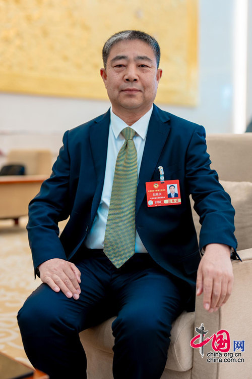 星空体育网站：全国政协委员赵延庆：促进工业机器人产业高质量发展推动制造业转型升级(图1)