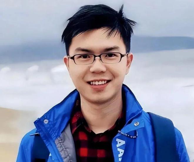 参观中国最火公司黄牛收费3000人(图2)