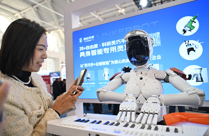人形机器人加速进入日常生活(图5)