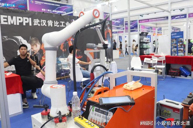 星空体育网站：2025武汉工博会：工业机器人整机与物料传输系统的创新盛宴(图4)
