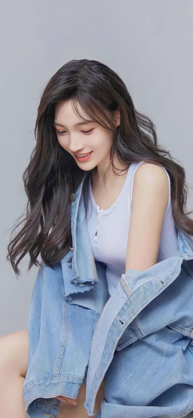 大胸欧美羞羞爱十八一区看(图1)