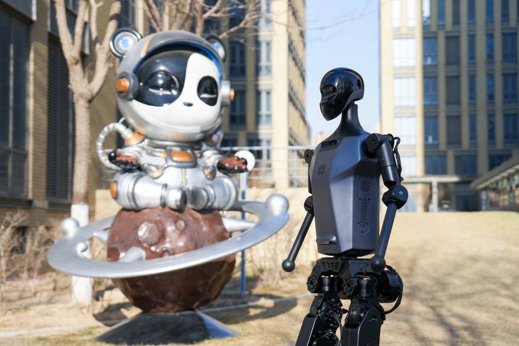 新华全媒头条｜提“智”向新奔向未来——当前机器人产业观察(图14)