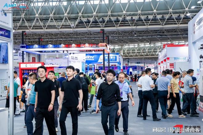 星空体育：2025武汉工博会智能工厂展会：数字孪生技术赋能设备预测性维护(图1)