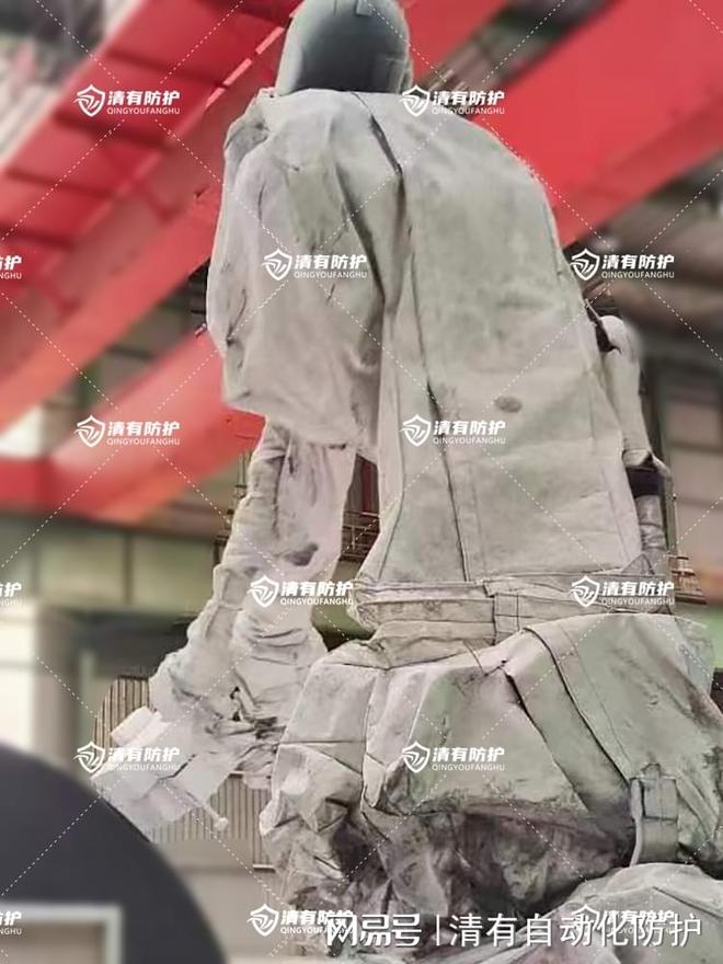 星空体育：铝液工业机器人防护服为什么特别受青睐(图2)