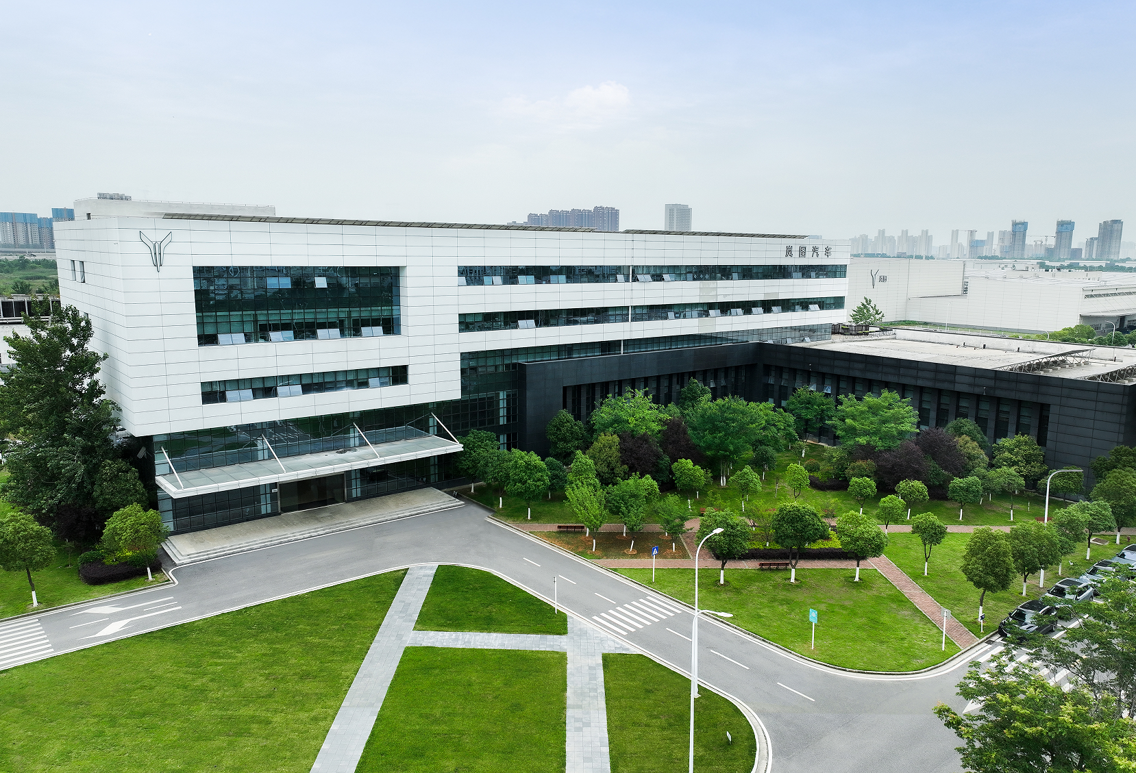 岚图汽车递交赴港上市申请汽车央国企市场化改革再进一步(图1)