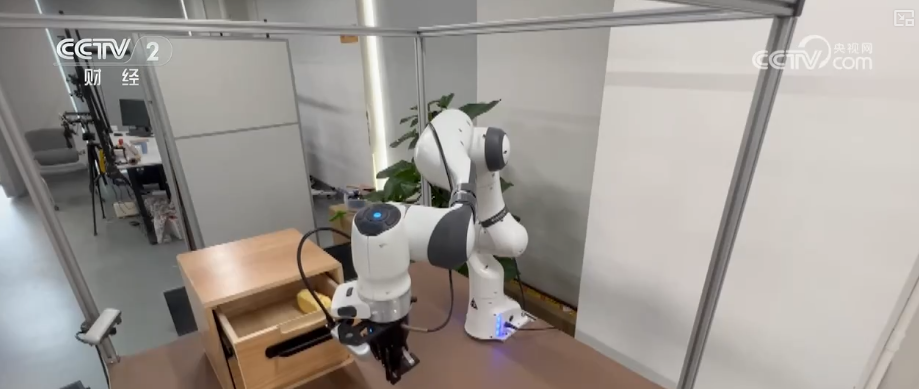 “WoW”具身世界模型来了！机器人实现从想象预演到动作执行“知行合一”(图3)