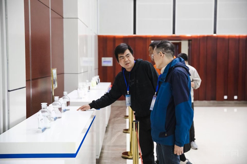 文化长廊与绿色工厂的双向奔赴：九江谱写长江大保护新篇章(图5)