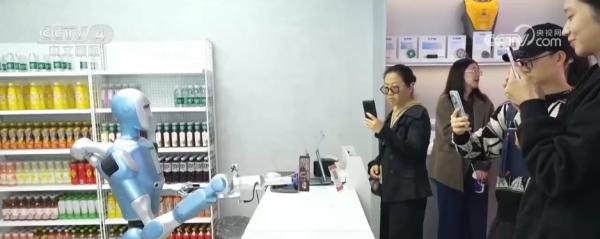 星空体育：从实验室到生产线从概念到量产我国机器人产业“聚链成势”全面发力(图3)