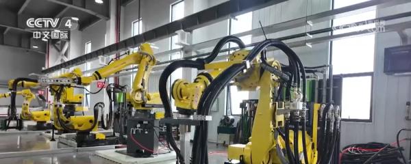 星空体育：从实验室到生产线从概念到量产我国机器人产业“聚链成势”全面发力(图8)