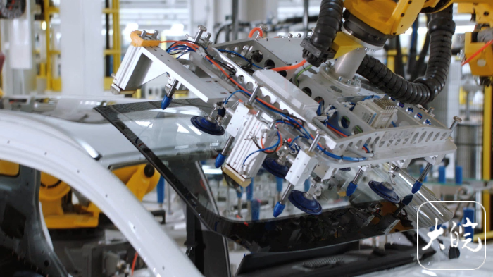 2025网聚美好安徽｜记者探访奇瑞“超级工厂”：全自动高速生产线智能科技感满满(图1)