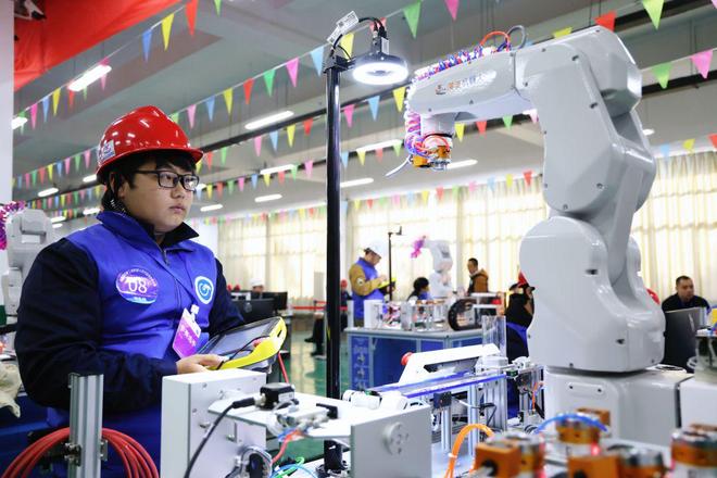 第九届安徽省工业机器人技术应用技能大赛在安徽电子信息职业技术学院举办(图2)
