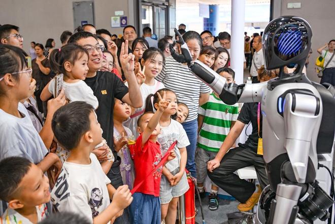 星空体育网站：出海记丨中国机器人“走出去”全球场景遍地开花(图2)