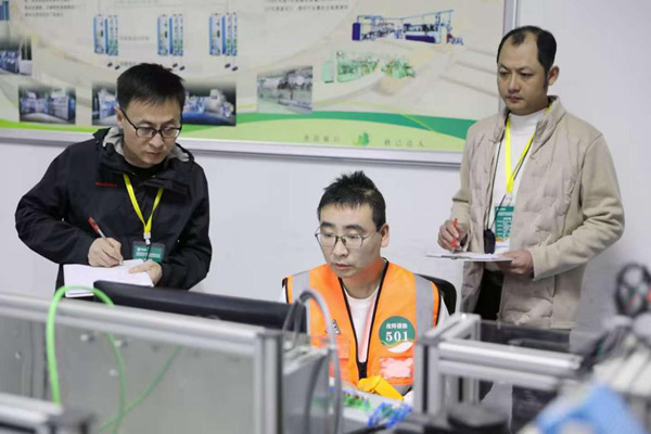 静默工厂“智造变革”：5G织网、数字治污与新工人崛起(图3)