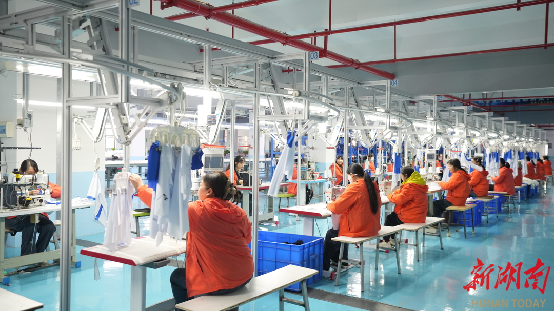 茵浪体育数智化工厂投产(图2)