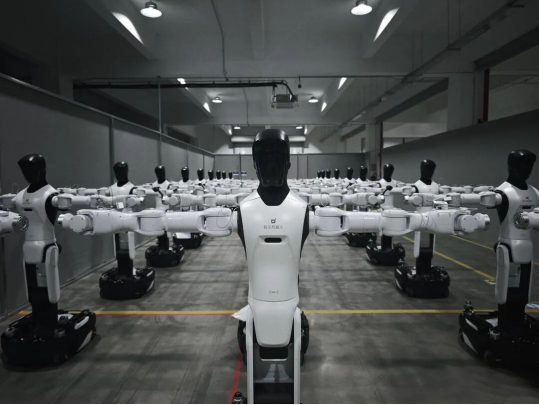 星空体育：2025工业机器人企业实力榜：共筑柔性智造新生态(图1)