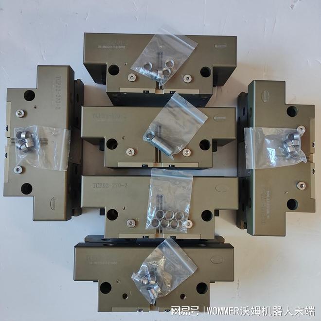 高性价比工业机器人夹爪重载上下料智能自动化新高度！(图1)