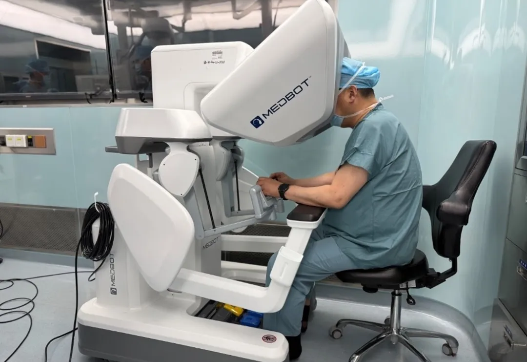 微创机器人日暴增25%背后新一代手术机器人被放入新价值坐标(图2)