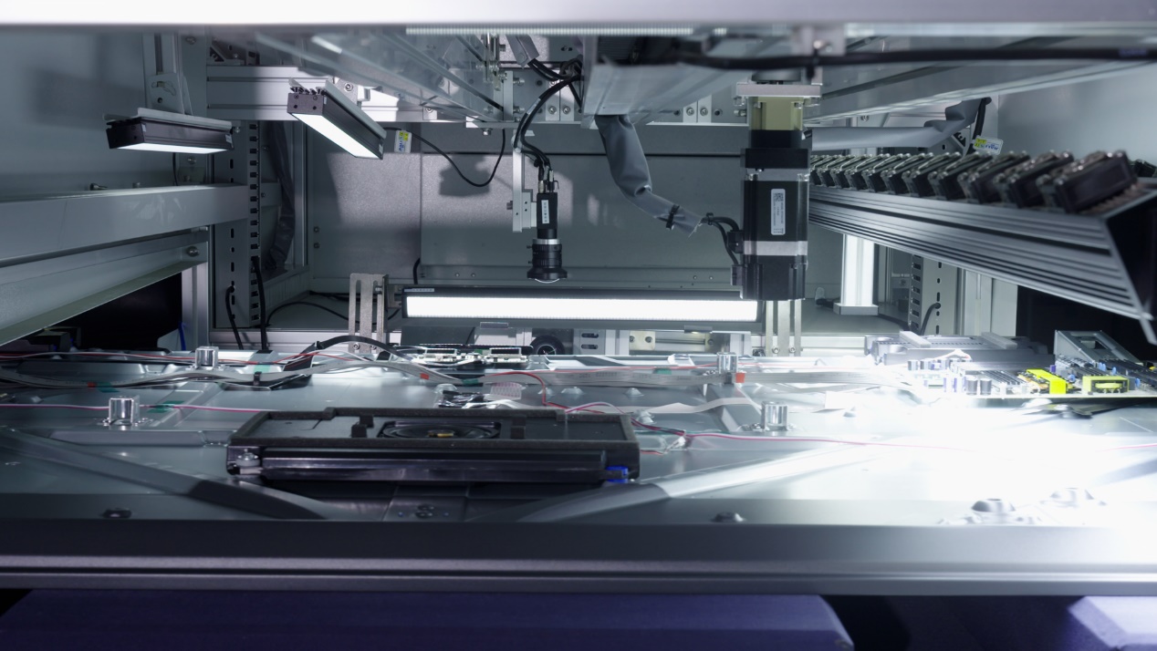 星空体育网站：海信电视工厂获评全球电视行业首个“灯塔工厂”(图5)