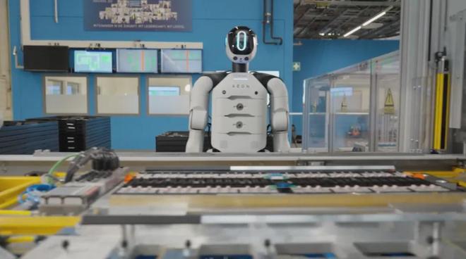 星空体育：宝马欧洲人形机器人产线生产(图6)