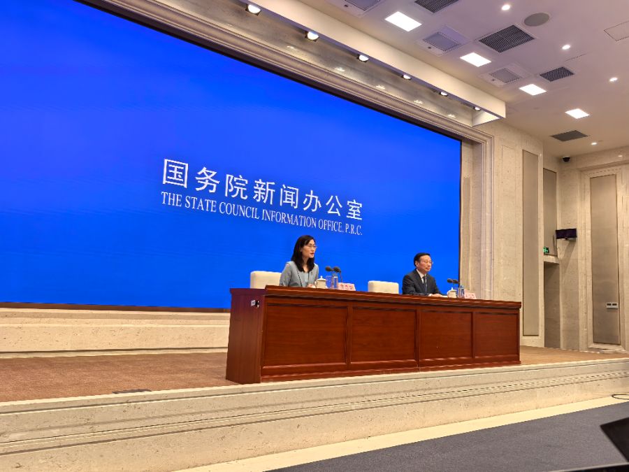 工业机器人产量大增332%一季度工业表现抢眼(图1)