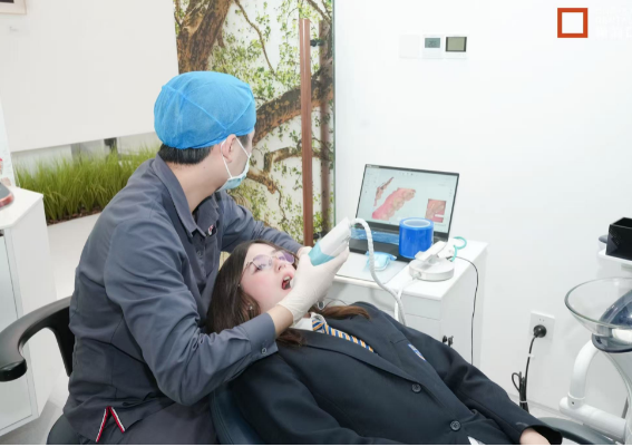 星空体育网站：海嘉学子走进极简口腔在实践中感悟科技匠心(图4)