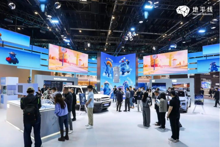 星空体育：2026北京车展观察（下）：汽车被AI重新定义人车交互模式重写(图7)